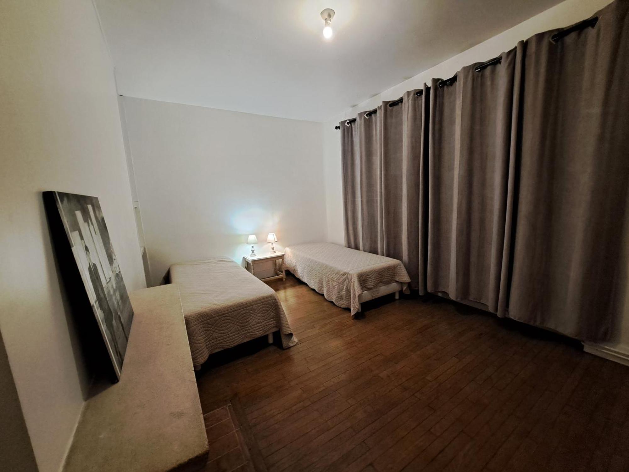 Charmant Appartement Au Pied Du Chateau Жьен Экстерьер фото